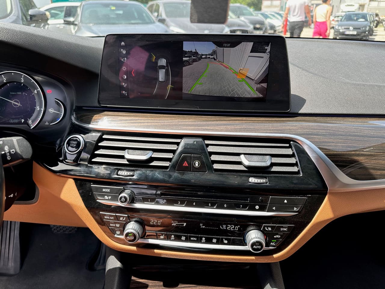 BMW 520 2018 — Миниатюра 17