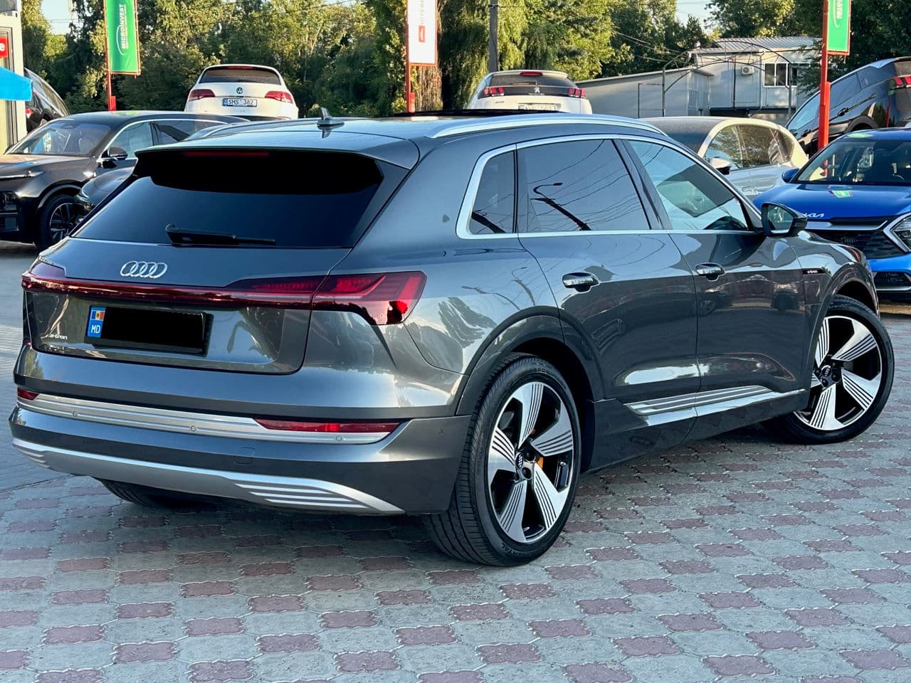 Audi E-tron 2019 — Миниатюра 3