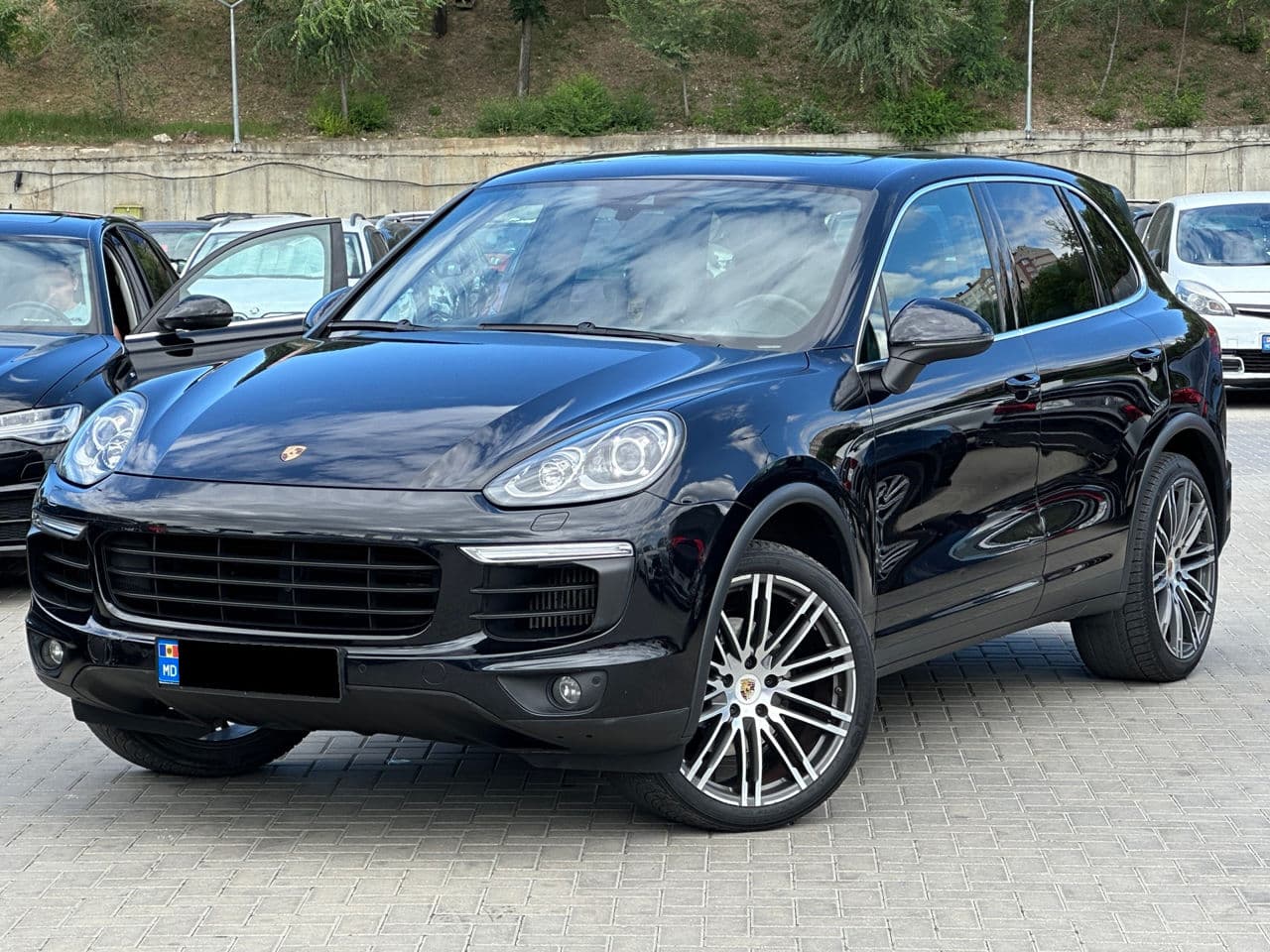 Porsche Cayenne 2014 — Миниатюра 3