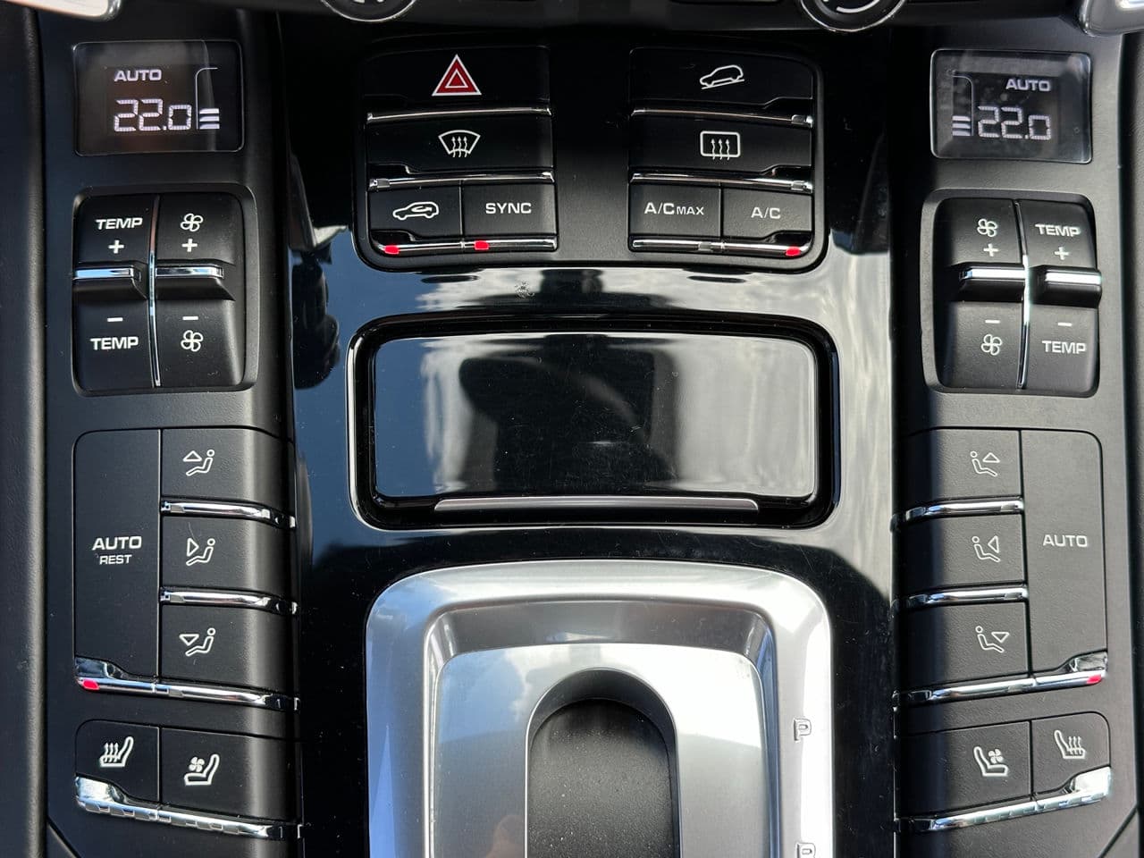 Porsche Cayenne 2014 — Миниатюра 14