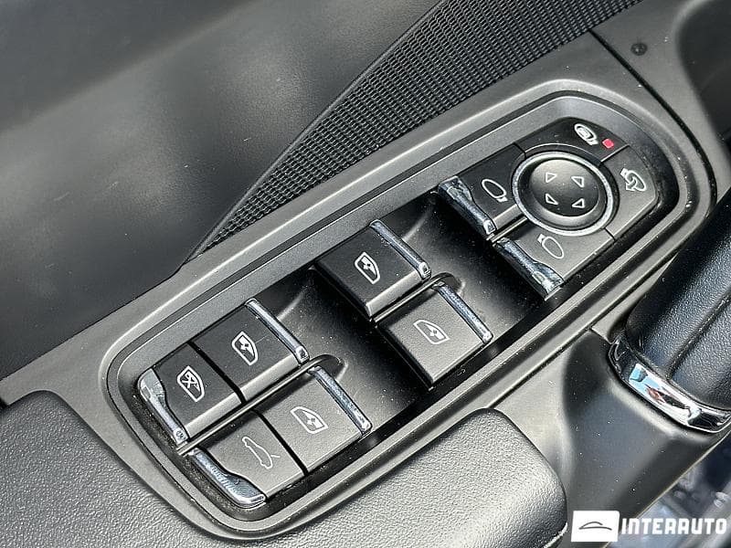 Porsche Cayenne 2014 — Миниатюра 16