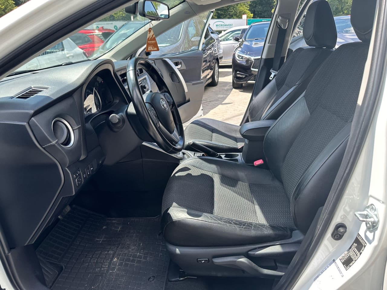 Toyota Auris 2013 — Миниатюра 6
