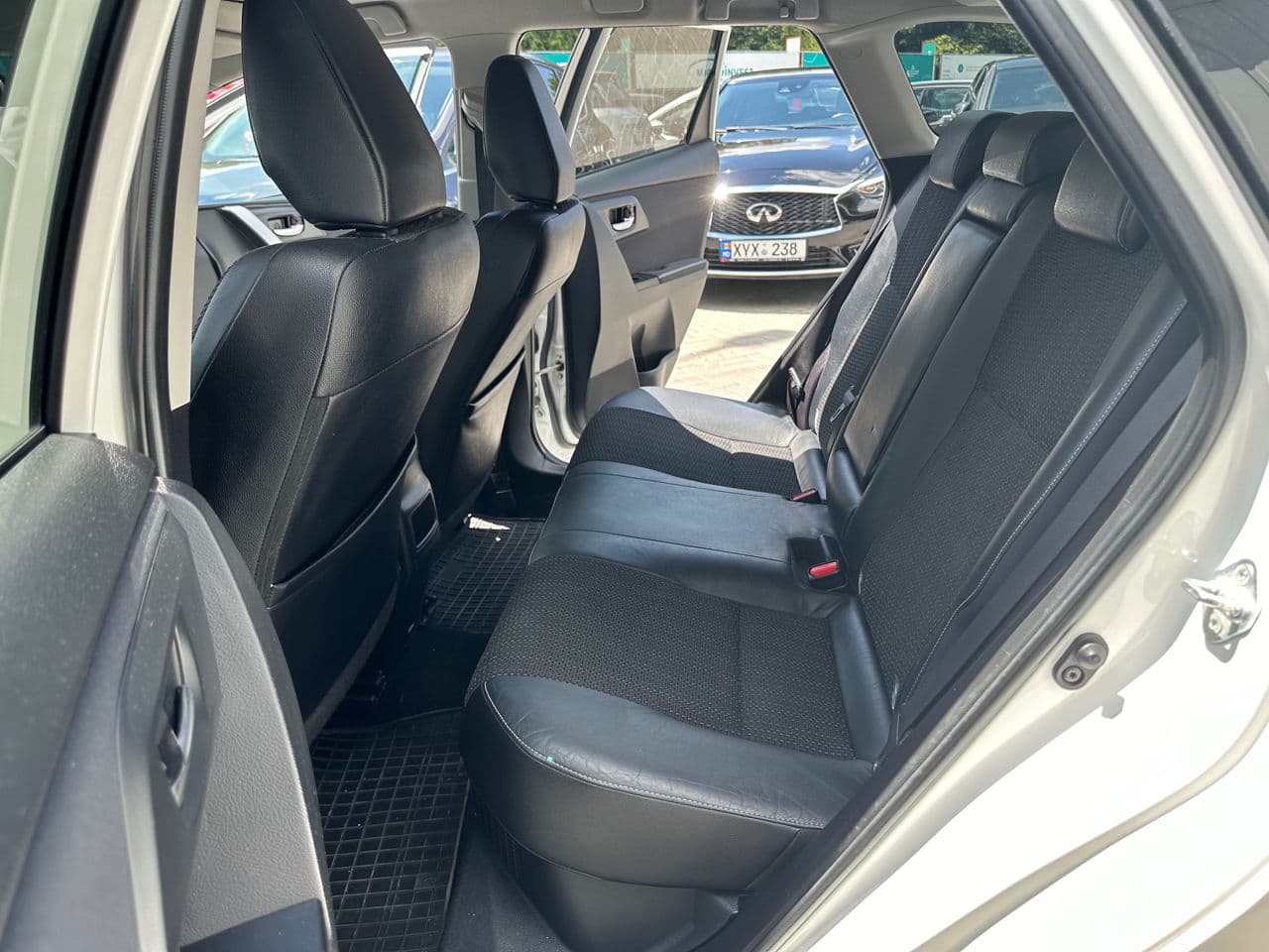 Toyota Auris 2013 — Миниатюра 16