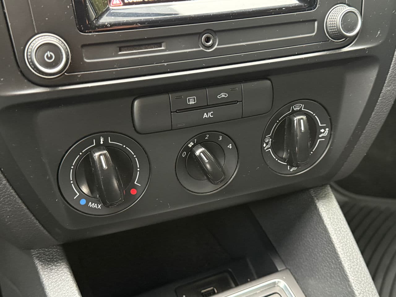Volkswagen Jetta 2016 — Миниатюра 12