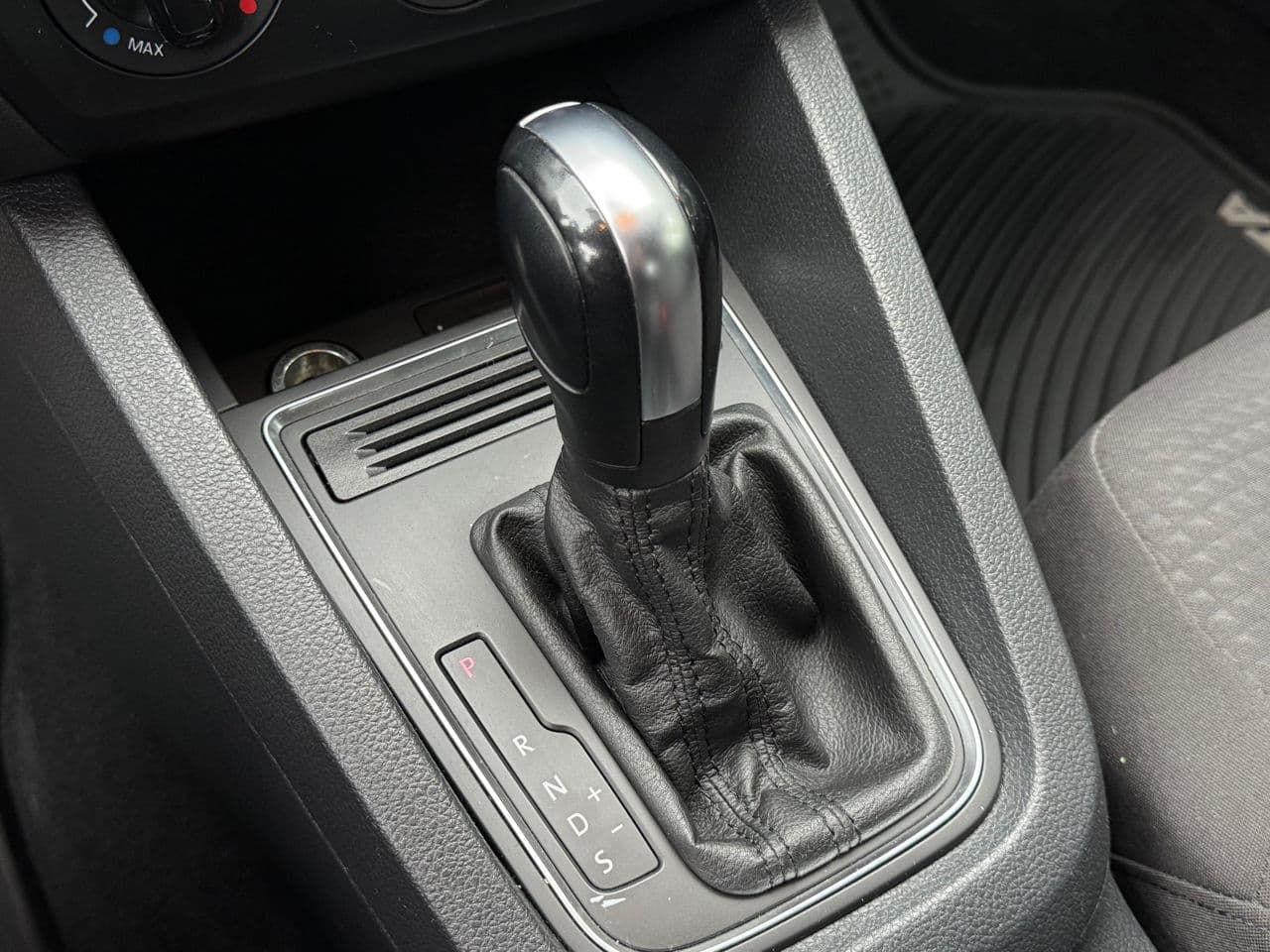 Volkswagen Jetta 2016 — Миниатюра 13