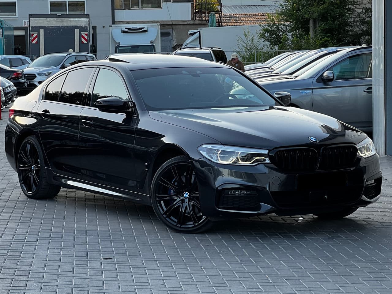 BMW 530e 2019 — Миниатюра 3