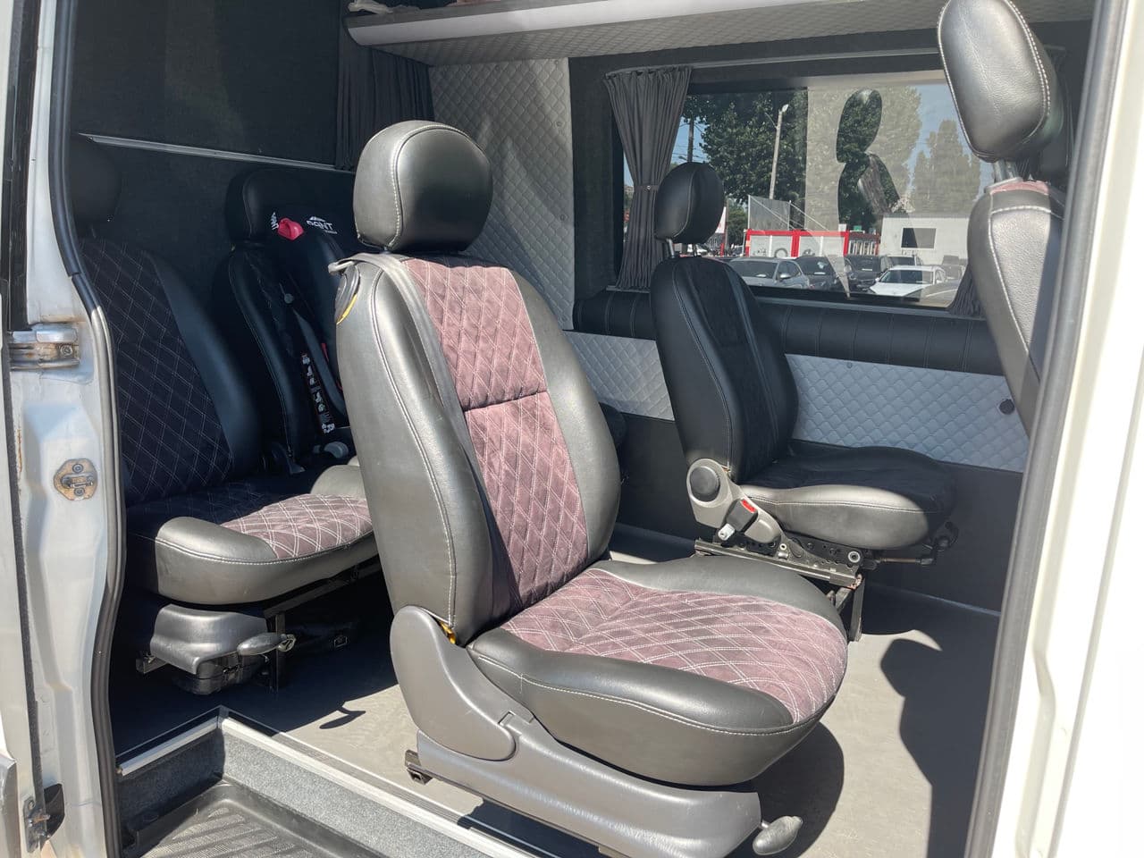 Volkswagen Crafter 2009 — Миниатюра 12