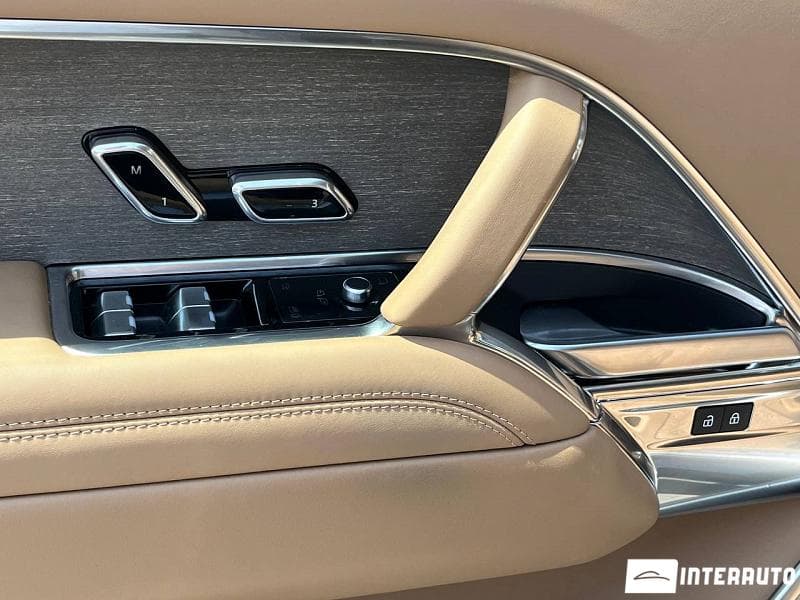 Land Rover Range Rover Vogue 2023 — Миниатюра 5