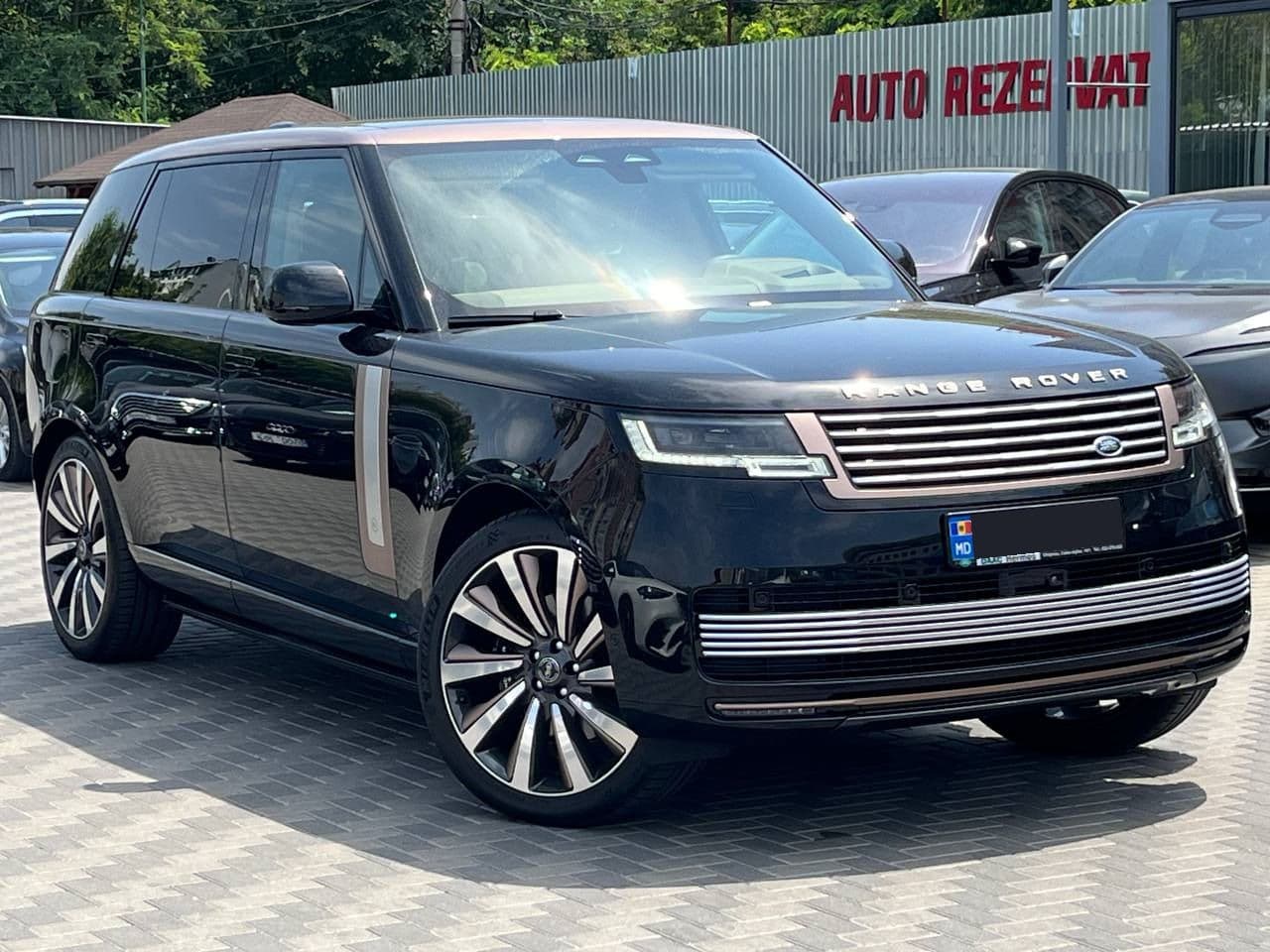 Land Rover Range Rover Vogue 2023 — Миниатюра 2