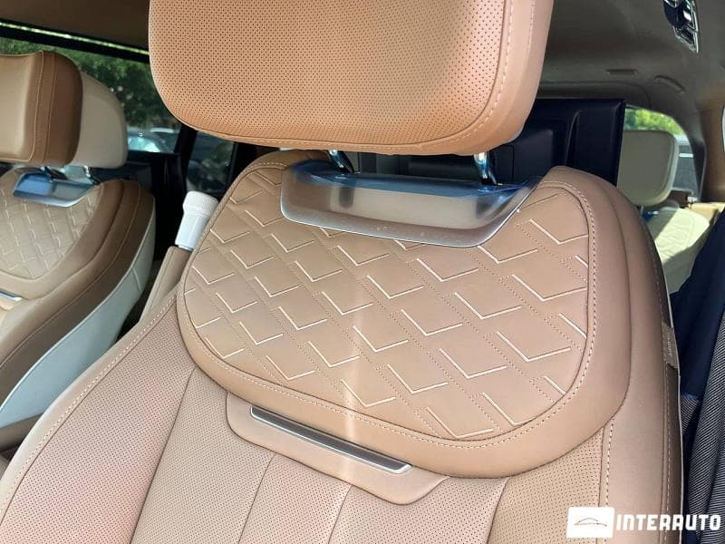 Land Rover Range Rover Vogue 2023 — Миниатюра 7