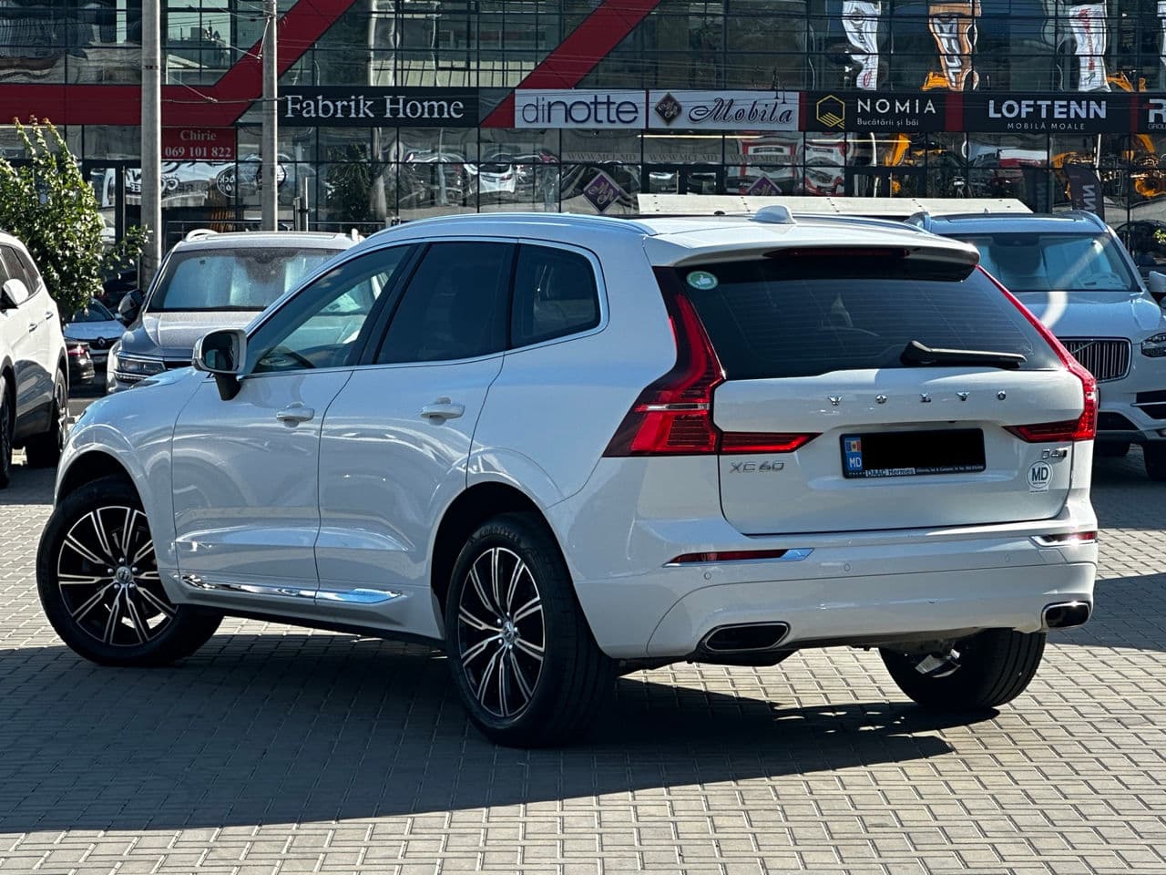 Volvo XC 60 2018 — Миниатюра 4