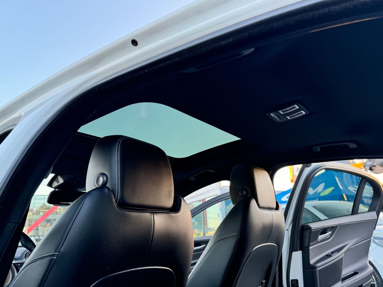 Jaguar XE 2016 — Миниатюра 14