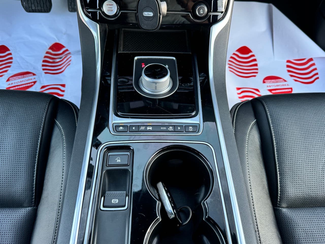 Jaguar XE 2016 — Миниатюра 12