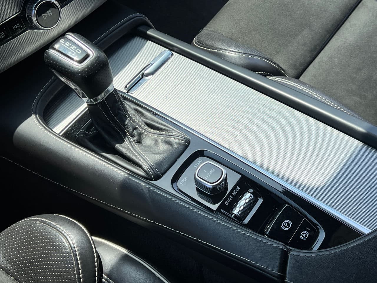 Volvo XC 90 2016 — Миниатюра 11