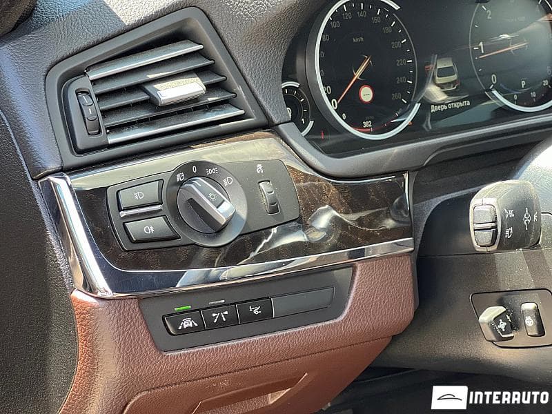 BMW 520 2016 — Миниатюра 6