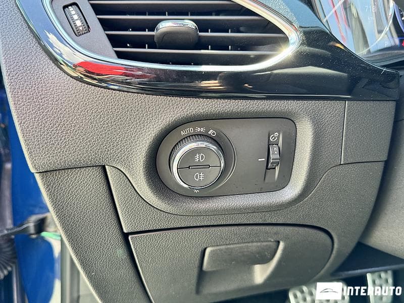 Opel Astra 2019 — Миниатюра 19