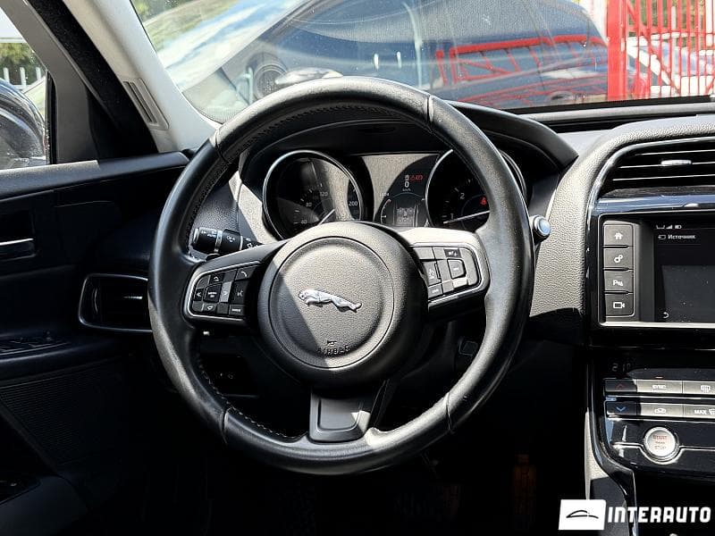 Jaguar XE 2017 — Миниатюра 8