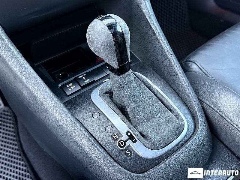 Volkswagen Golf R 2010 — Миниатюра 12