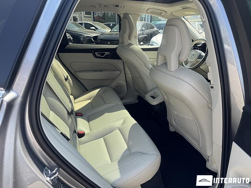 Volvo XC 60 2018 — Миниатюра 26
