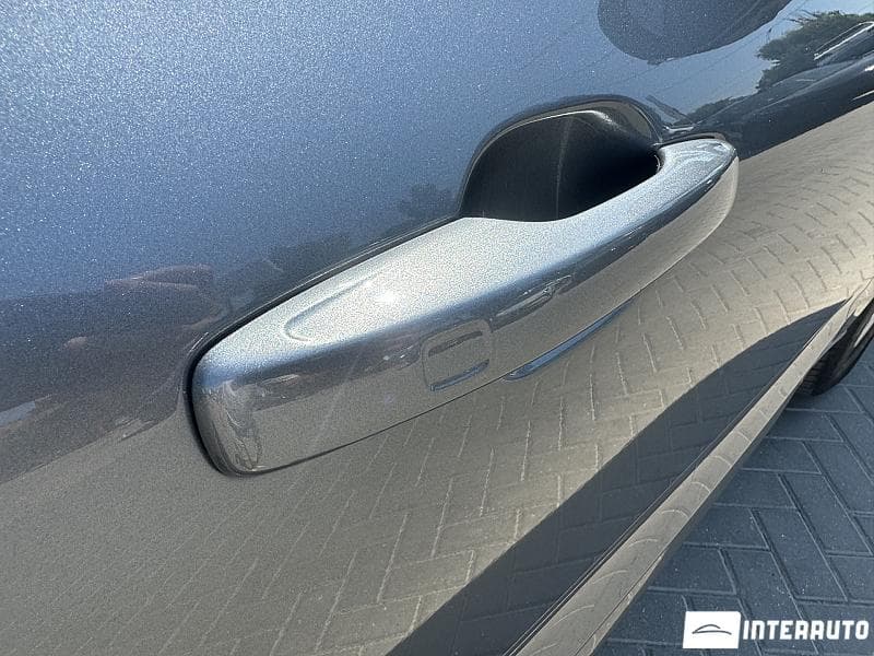 Volvo XC 60 2018 — Миниатюра 8
