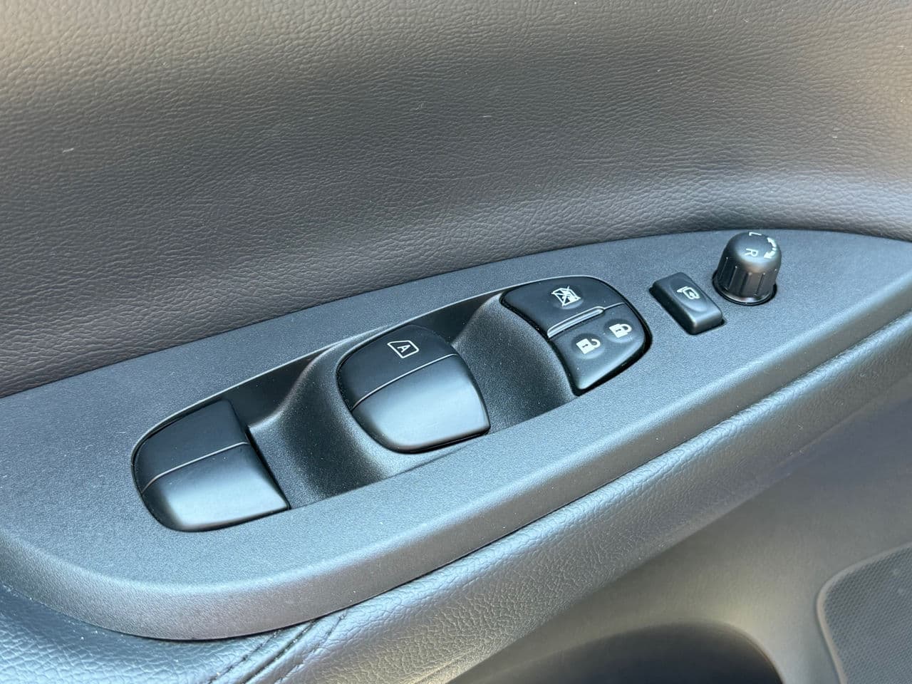 Nissan Pulsar 2014 — Миниатюра 7