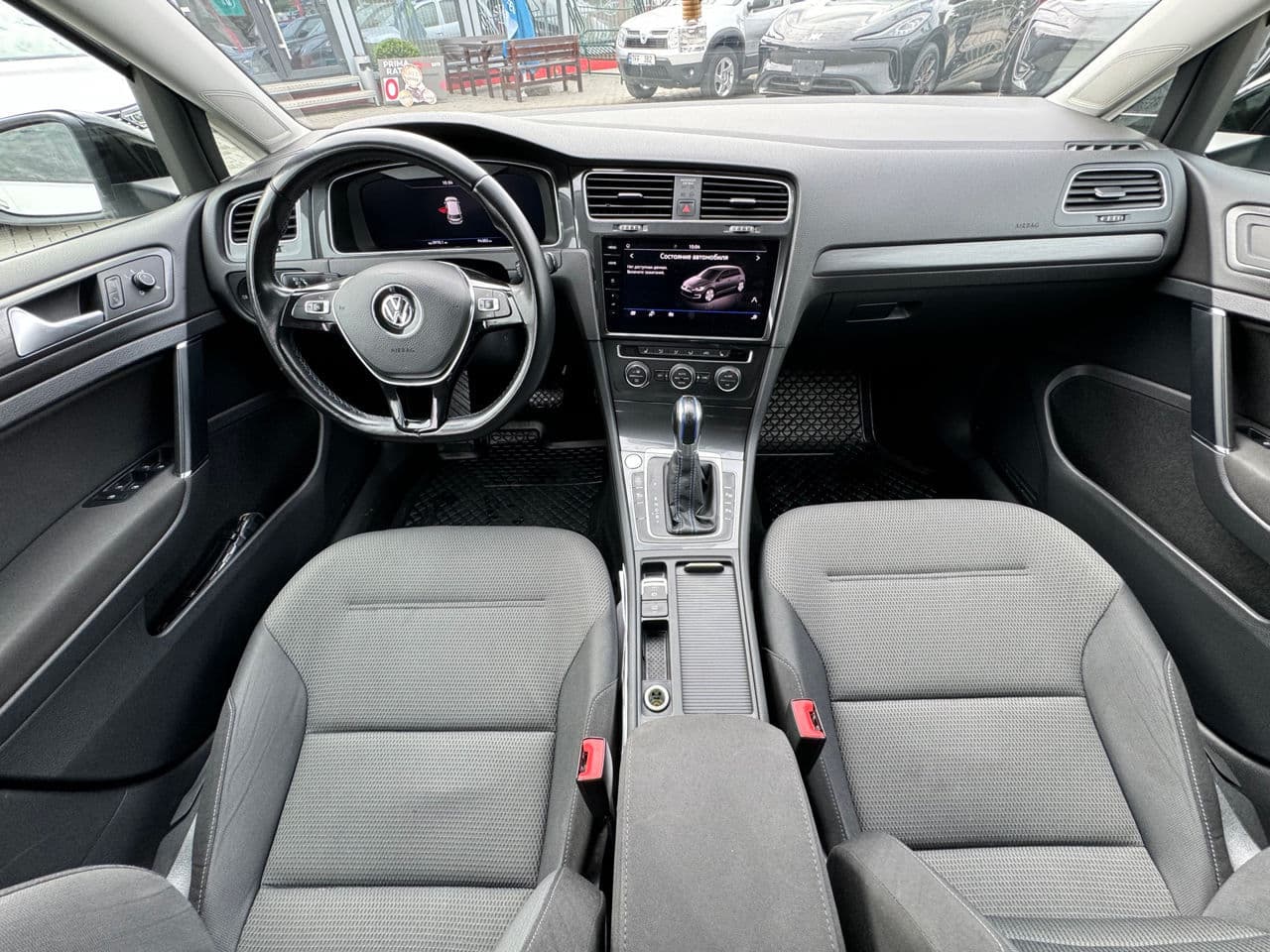 Volkswagen e-Golf 2019 — Миниатюра 13