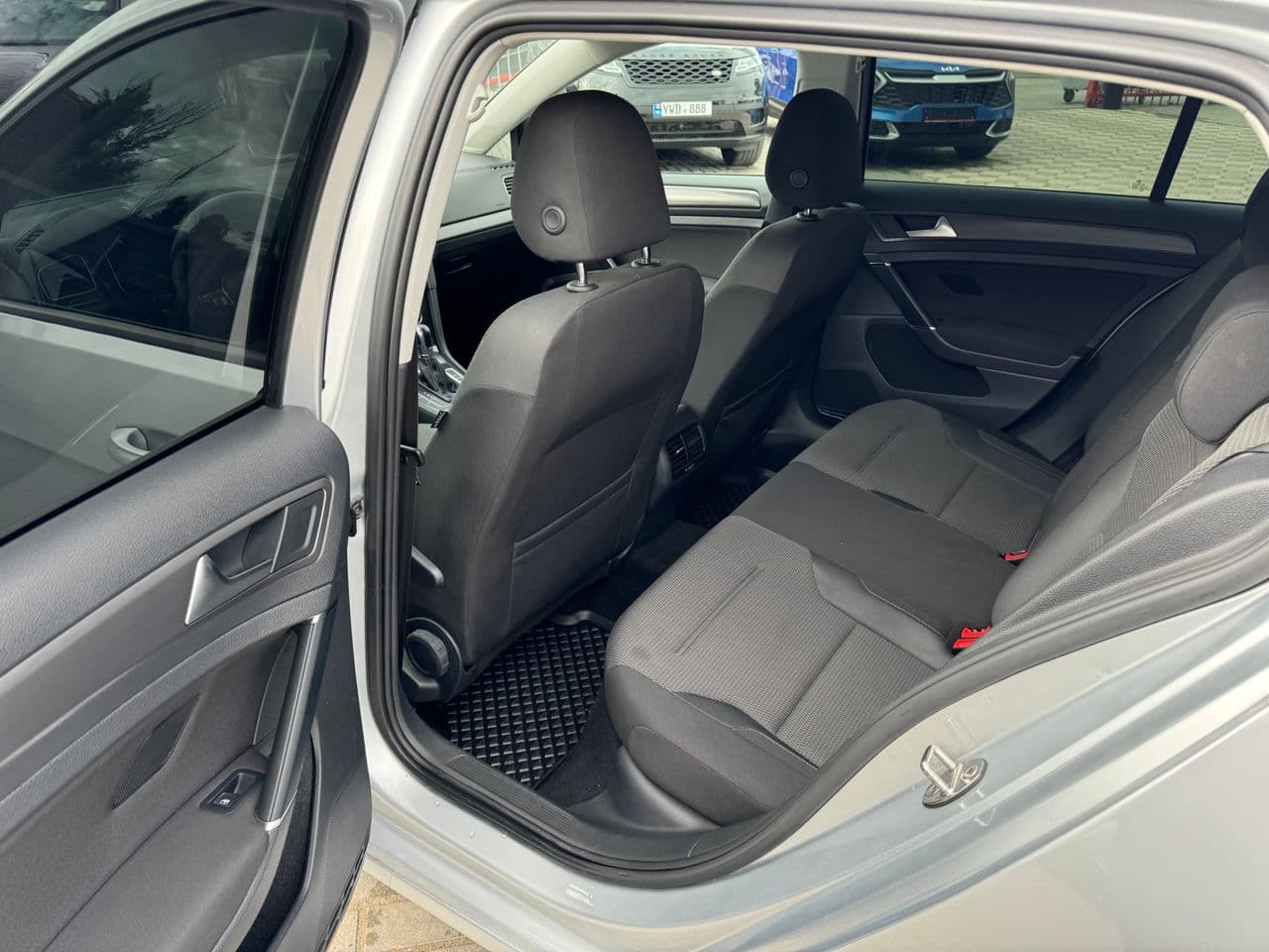 Volkswagen e-Golf 2019 — Миниатюра 25