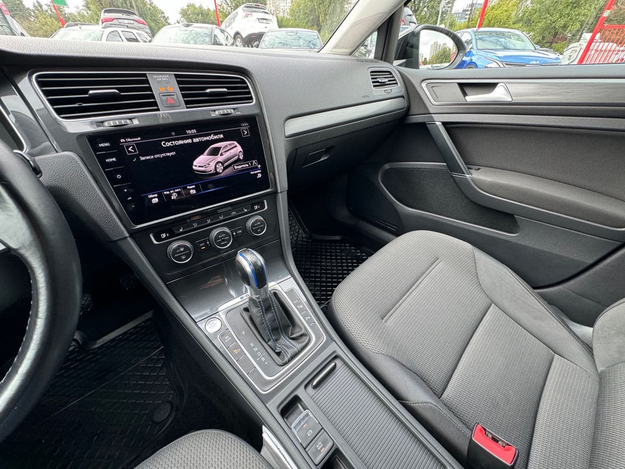 Volkswagen e-Golf 2019 — Миниатюра 20