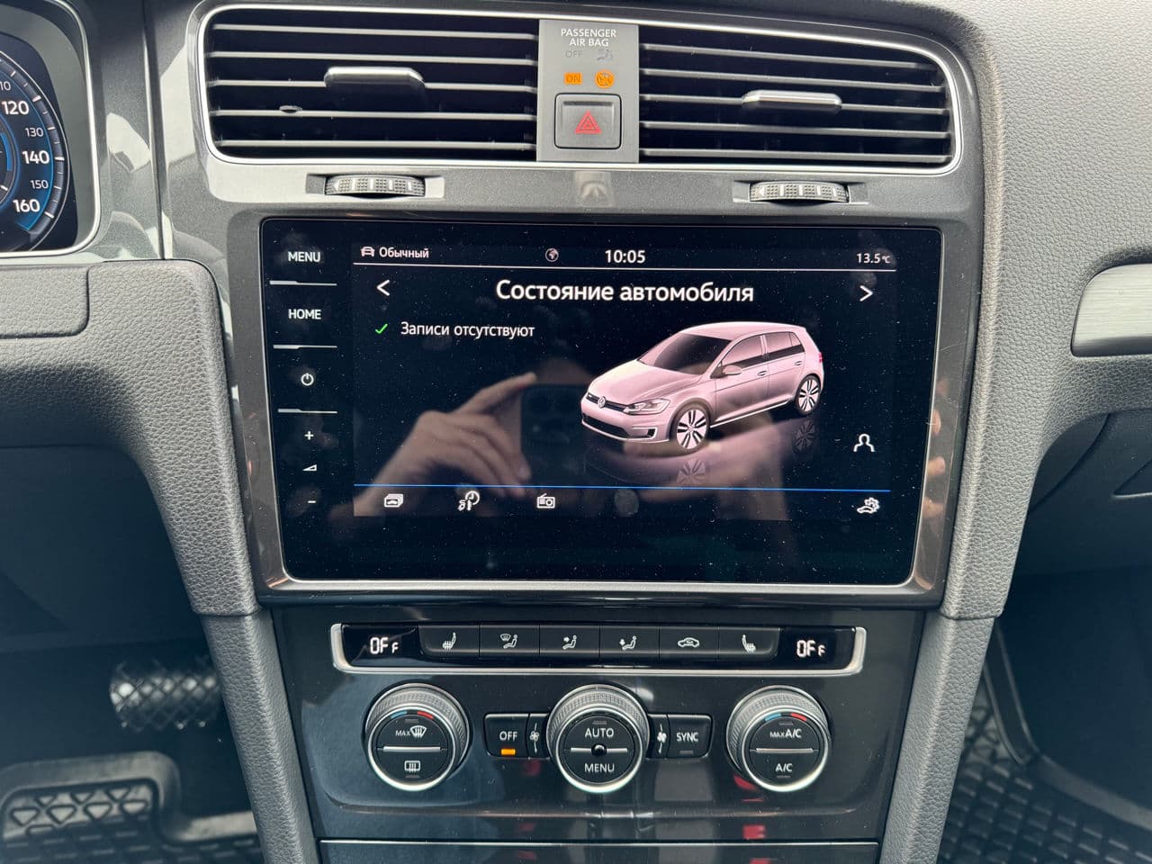 Volkswagen e-Golf 2019 — Миниатюра 17