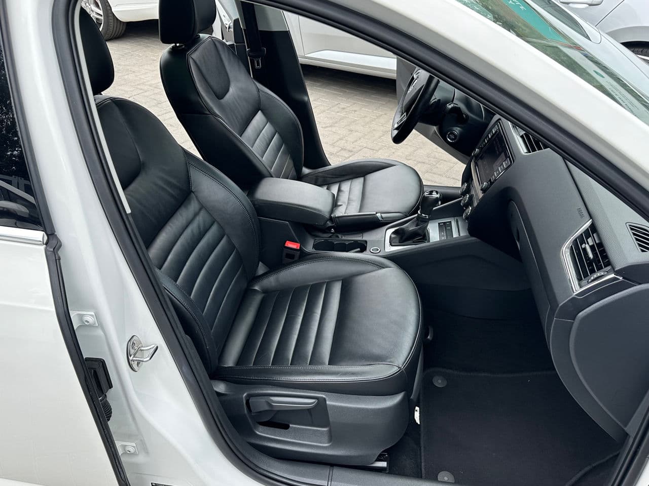 Skoda Octavia 2014 — Миниатюра 5