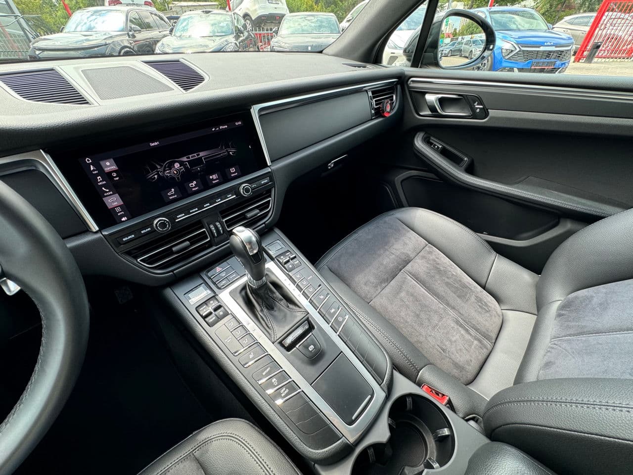 Porsche Macan 2019 — Миниатюра 18