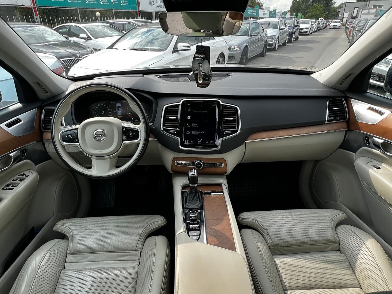 Volvo XC 90 2017 — Миниатюра 18