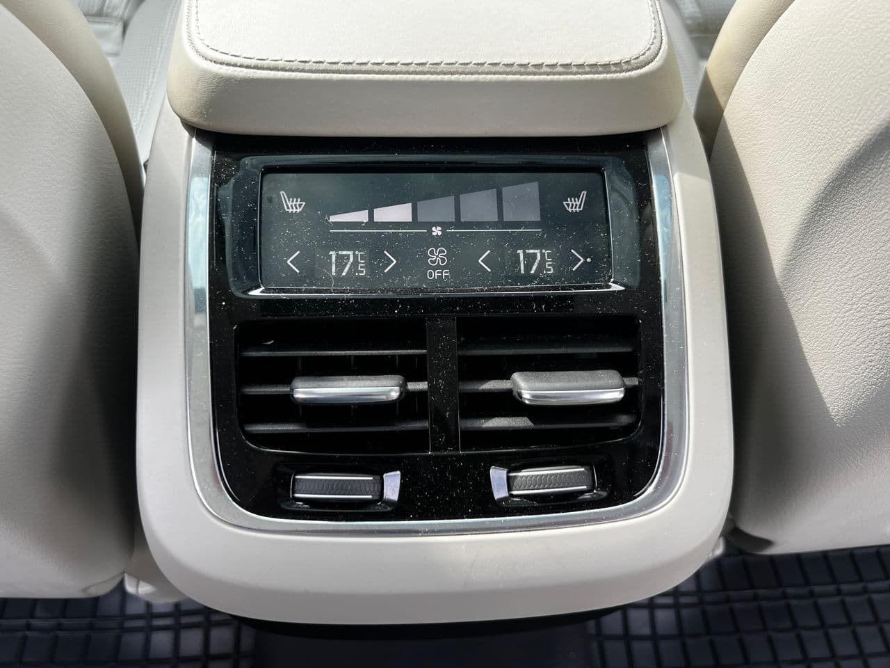 Volvo XC 90 2017 — Миниатюра 22