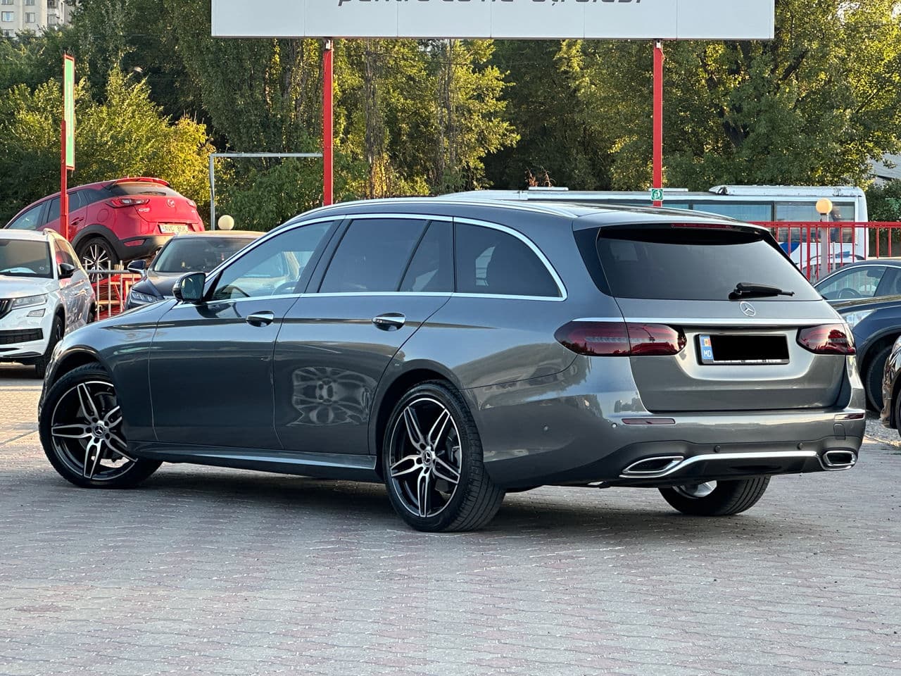 Mercedes E 220 2020 — Миниатюра 2