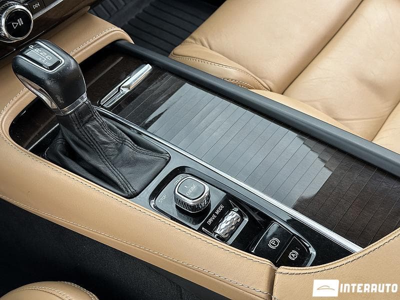 Volvo XC 90 2015 — Миниатюра 12