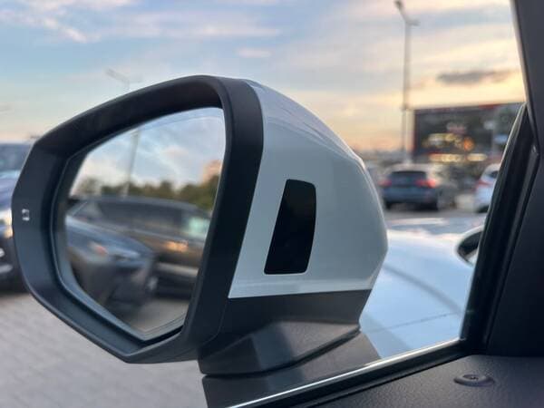 2020 Audi Q3 — Miniatură 5