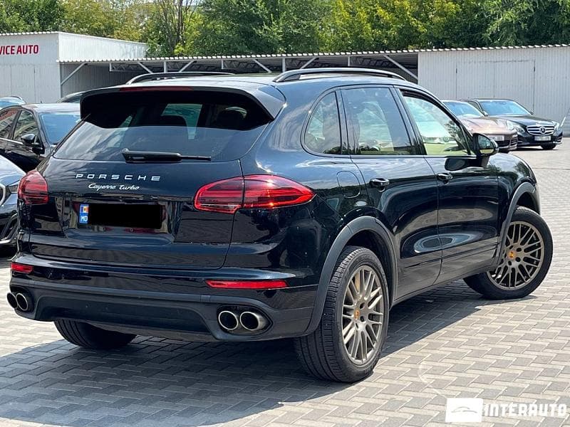 Porsche Cayenne S Hybrid 2015 — Миниатюра 3
