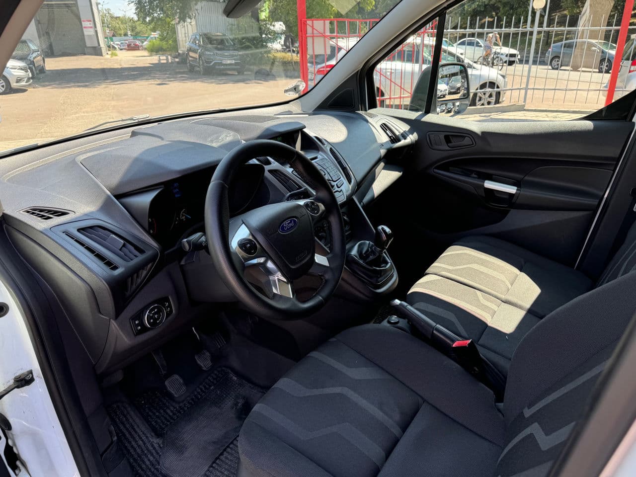 Ford Transit Connect 2015 — Миниатюра 6
