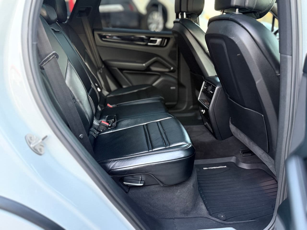 Porsche Cayenne 2018 — Миниатюра 21