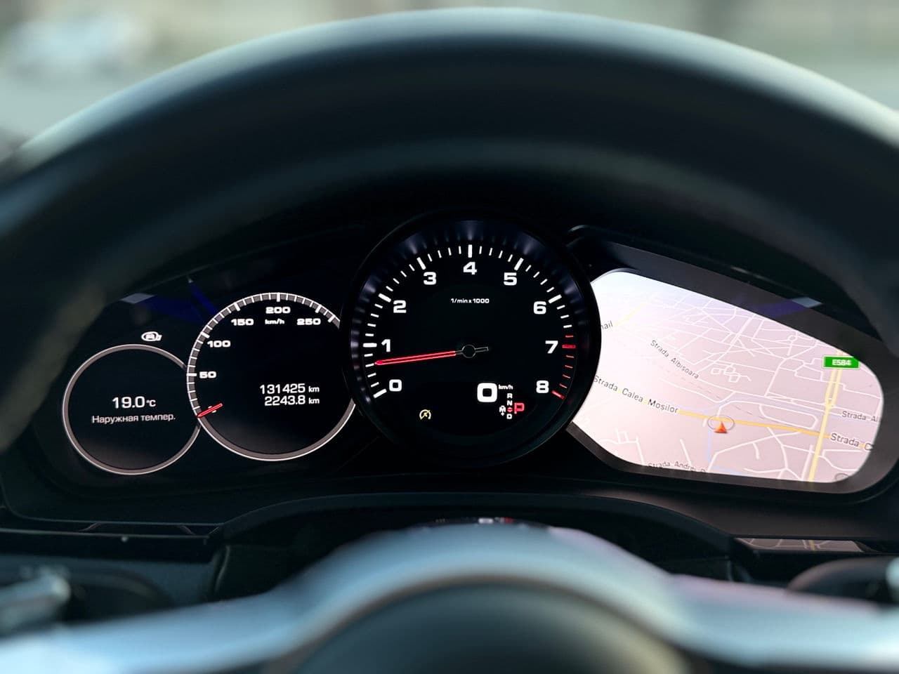 Porsche Cayenne 2018 — Миниатюра 15