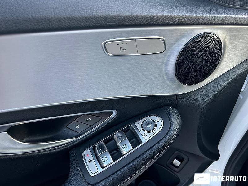 Mercedes C 350e 2018 — Миниатюра 7