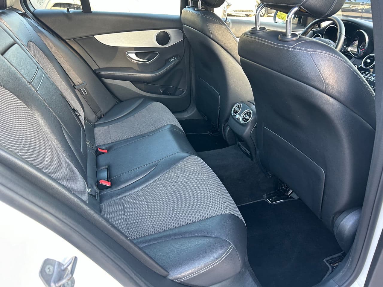 Mercedes C 350e 2018 — Миниатюра 18