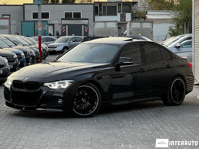 BMW 330E 2017 — Миниатюра 3