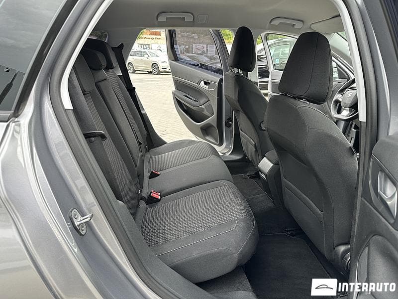 Peugeot 308 2019 — Миниатюра 14