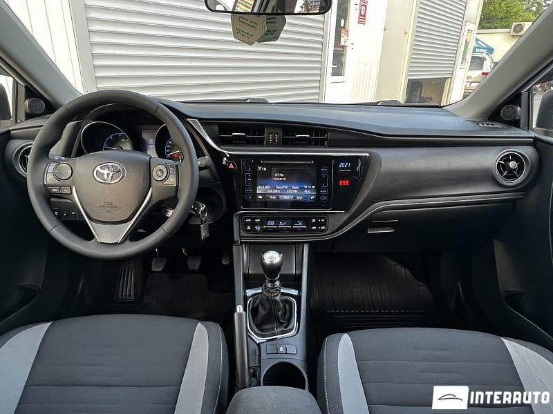 2016 Toyota Auris — Miniatură 10