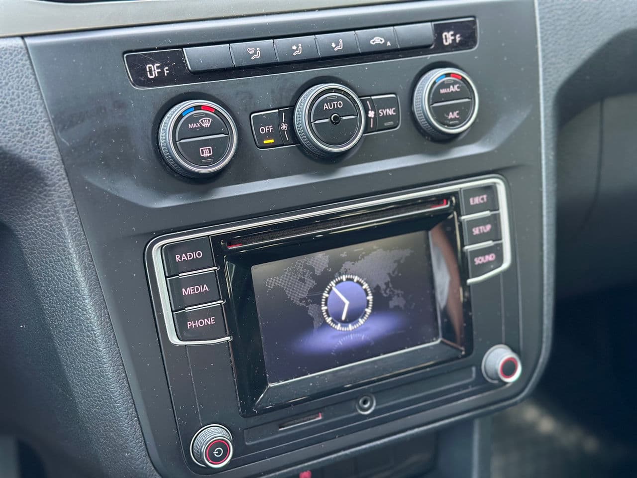 Volkswagen Caddy Maxi 2015 — Миниатюра 10