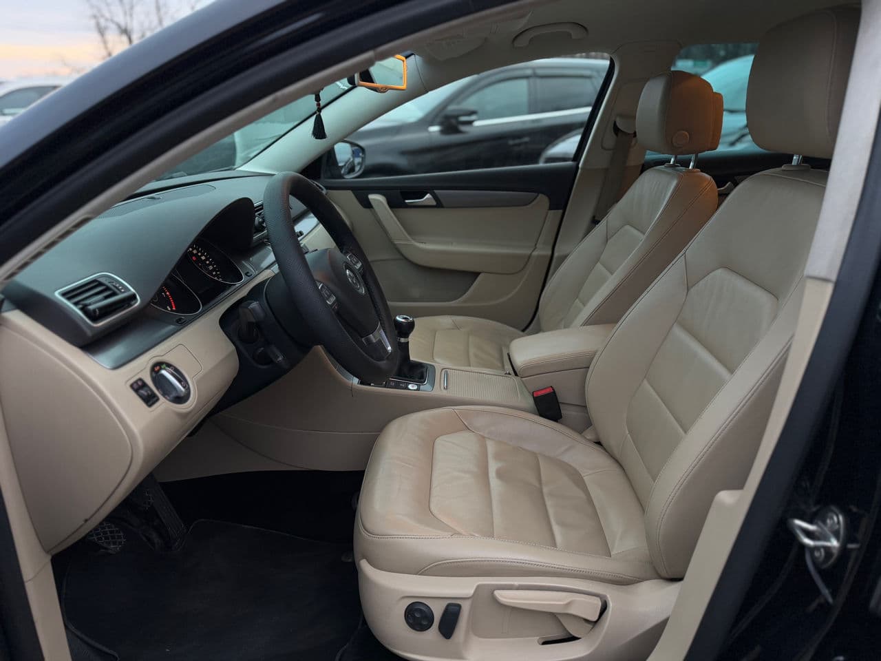 Volkswagen Passat 2011 — Миниатюра 5