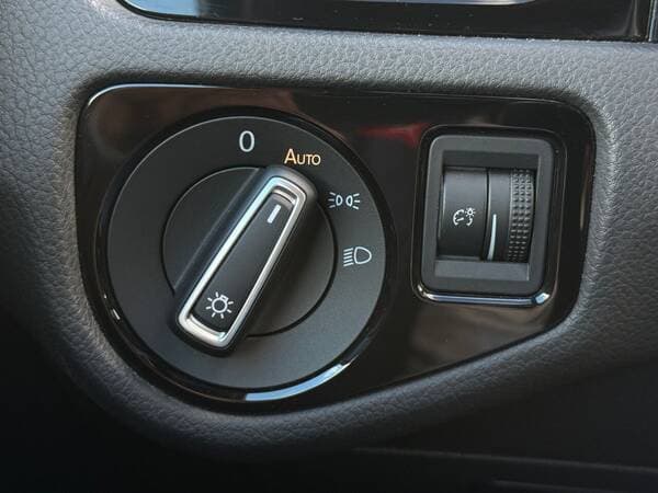 2018 Volkswagen Golf R — Miniatură 11