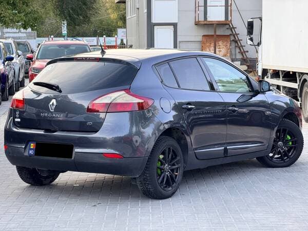 2015 Renault Megane — Miniatură 4
