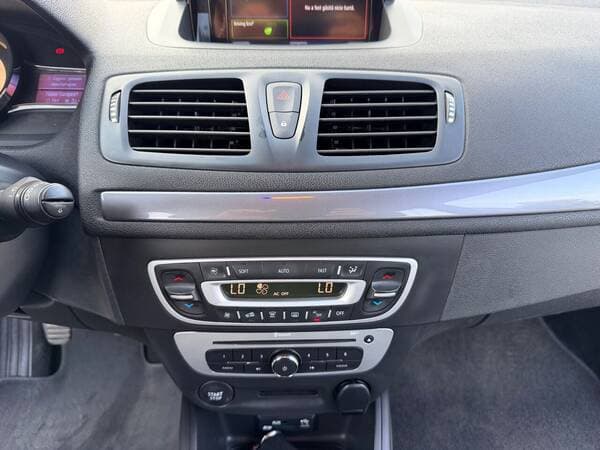 2015 Renault Megane — Miniatură 13